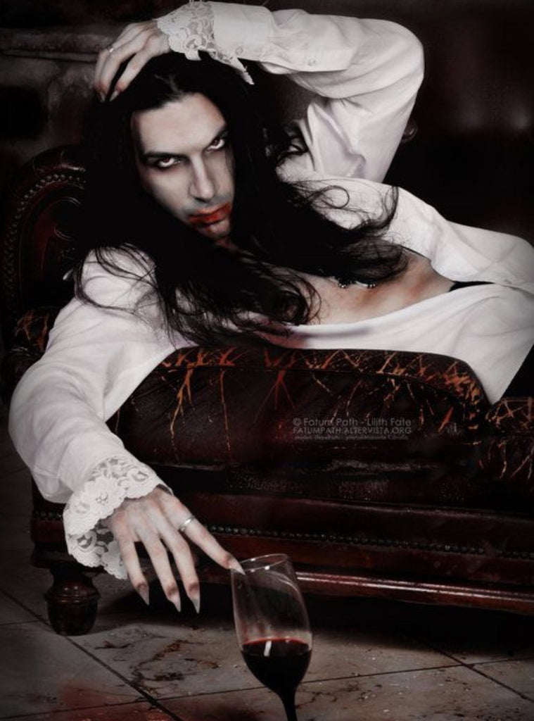 The Different Types Of Unusual Goth Fashion (Part 1)