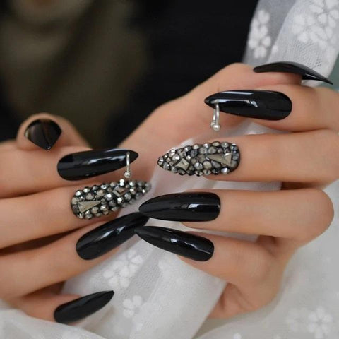 Aesthetic Stygian Nails