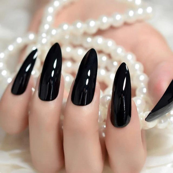 Aesthetic Sharp Nails