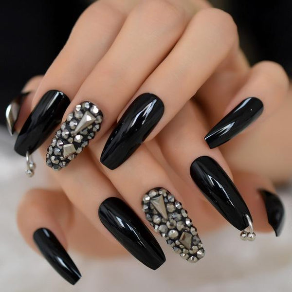 Aesthetic Stygian Nails