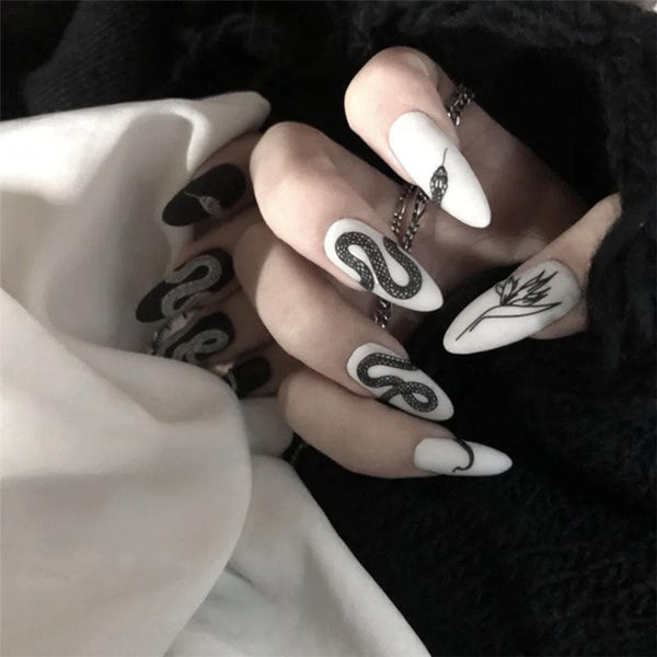 Aesthetic Snake Nails