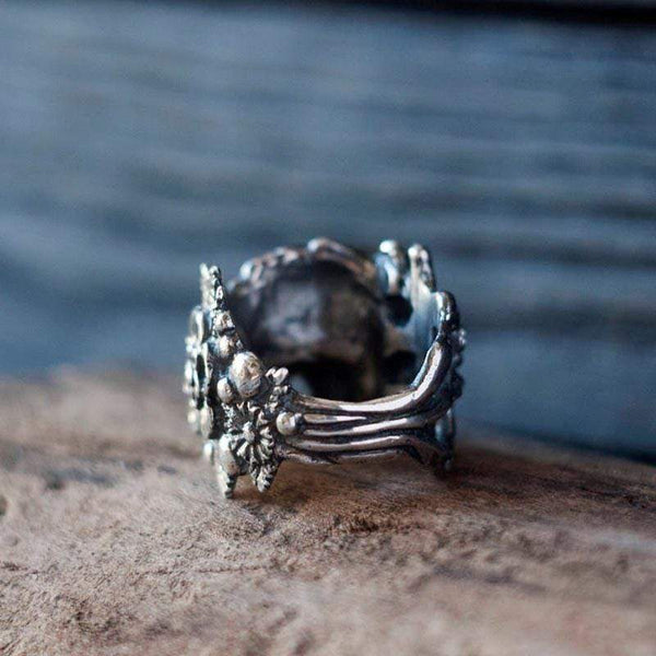 Savage Skull Ring